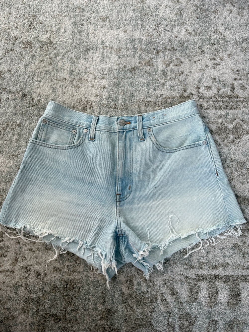 Madewell Light Blue Distressed Denim Shorts for Curvy body body type